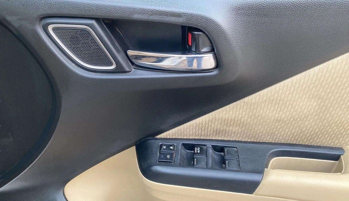 2019 Honda City 1.5L I-VTEC V MT, Petrol, Manual, 74,731 km, Driver Side Door Panels Control