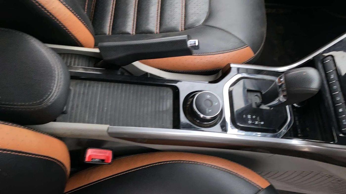 2018 Tata NEXON XZA PLUS PETROL, Petrol, Automatic, 42,207 km, Gear Lever