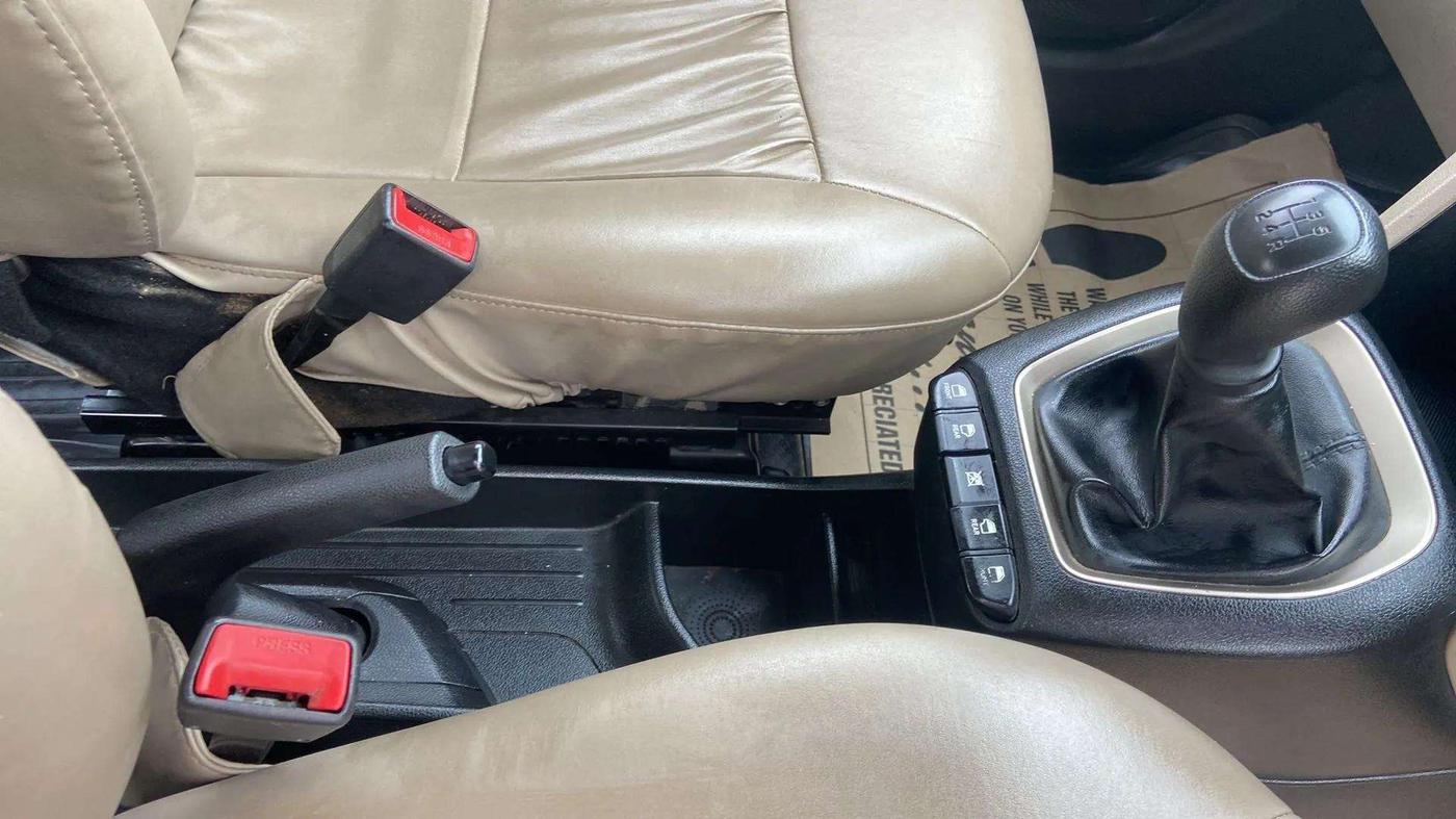 2022 Hyundai NEW SANTRO MAGNA, Petrol, Manual, 38,359 km, Gear Lever