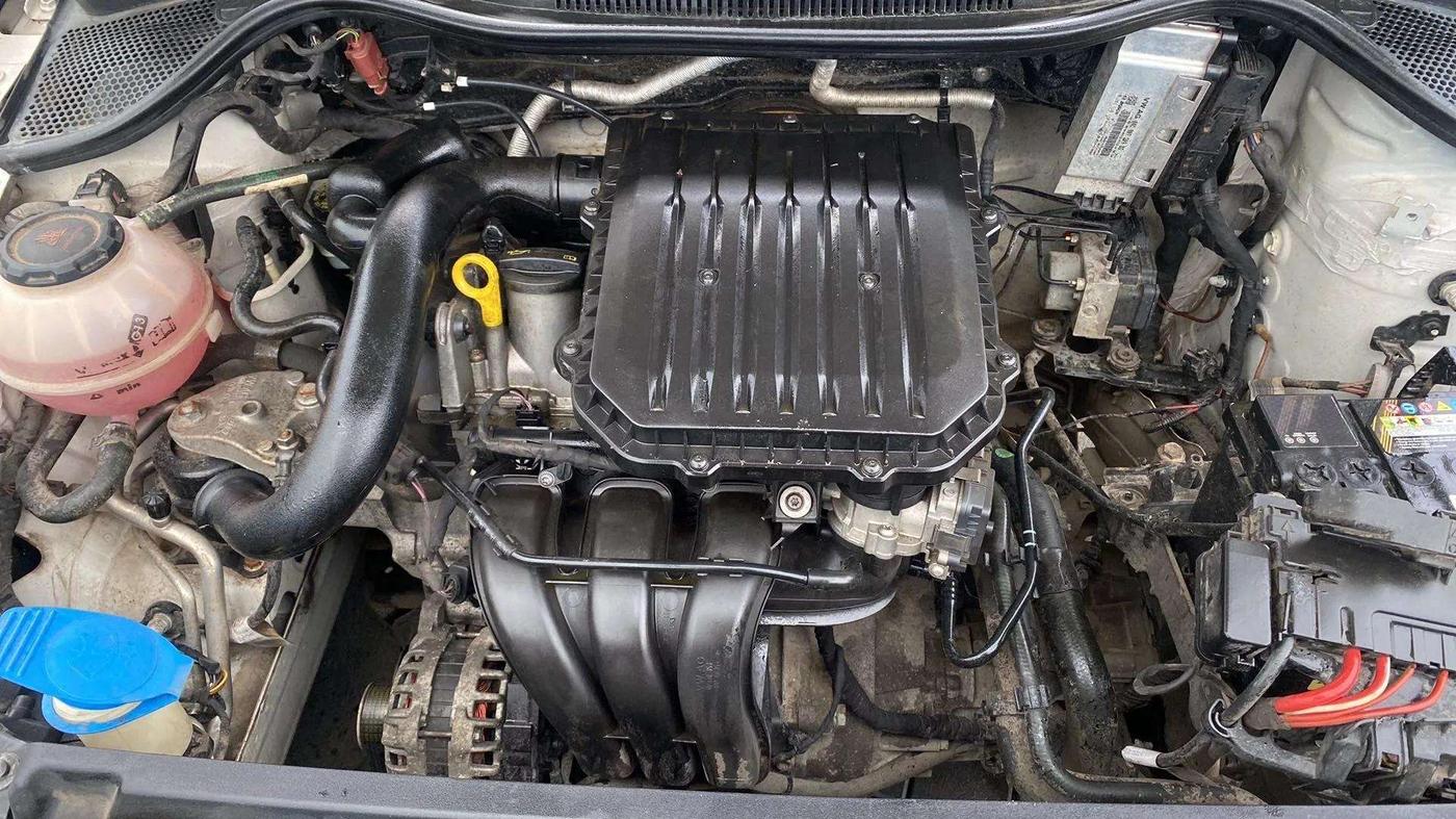 2019 Volkswagen Polo COMFORTLINE 1.0L MPI, Petrol, Manual, 47,098 km, Open Bonet