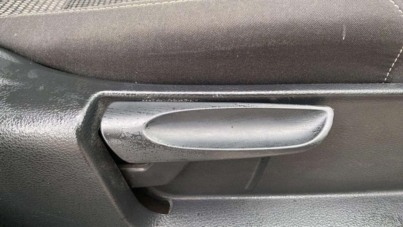 2019 Volkswagen Polo COMFORTLINE 1.0L MPI, Petrol, Manual, 47,098 km, Driver Side Adjustment Panel