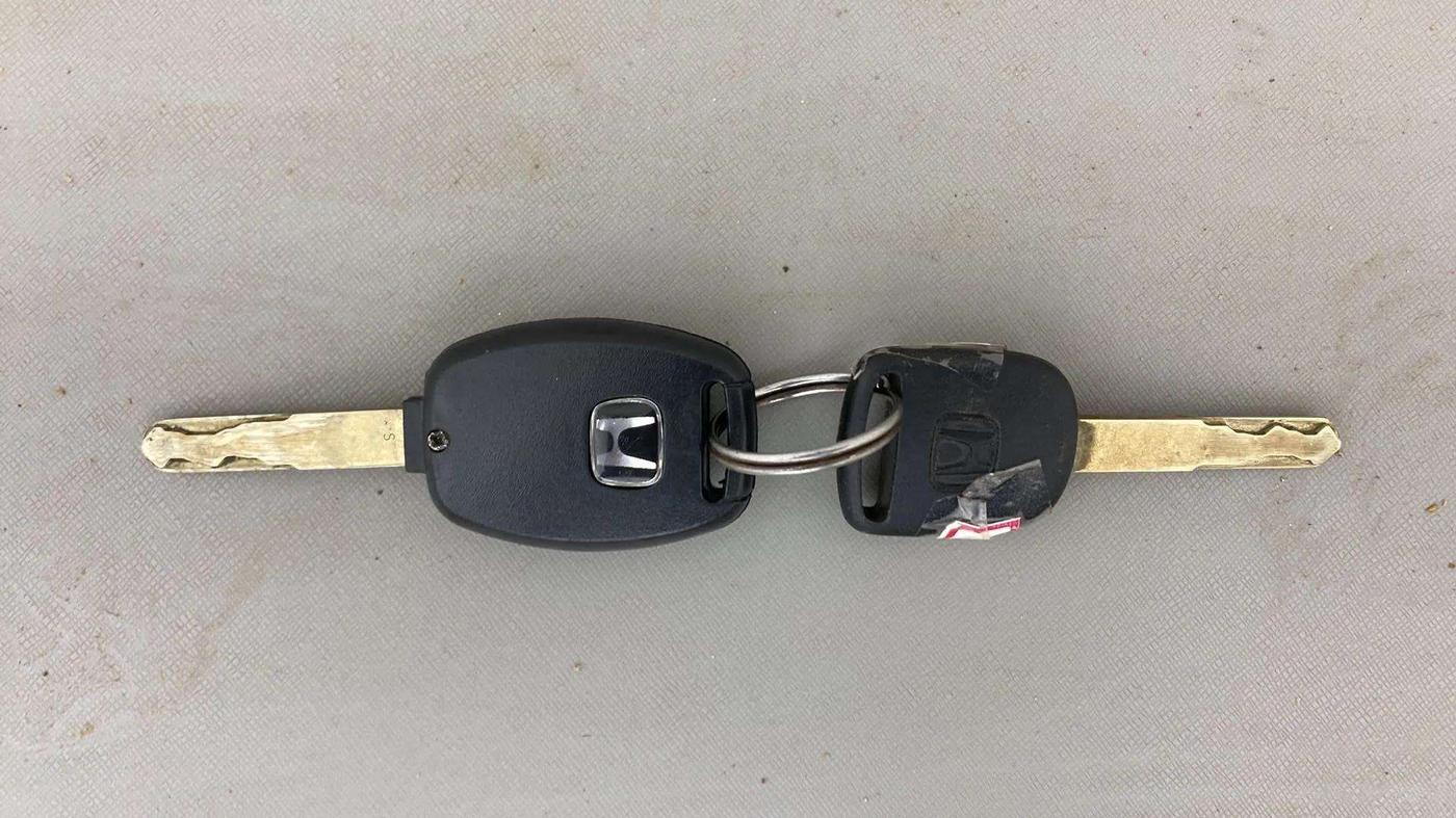 2013 Honda Brio S MT, Petrol, Manual, 38,915 km, Key Close Up