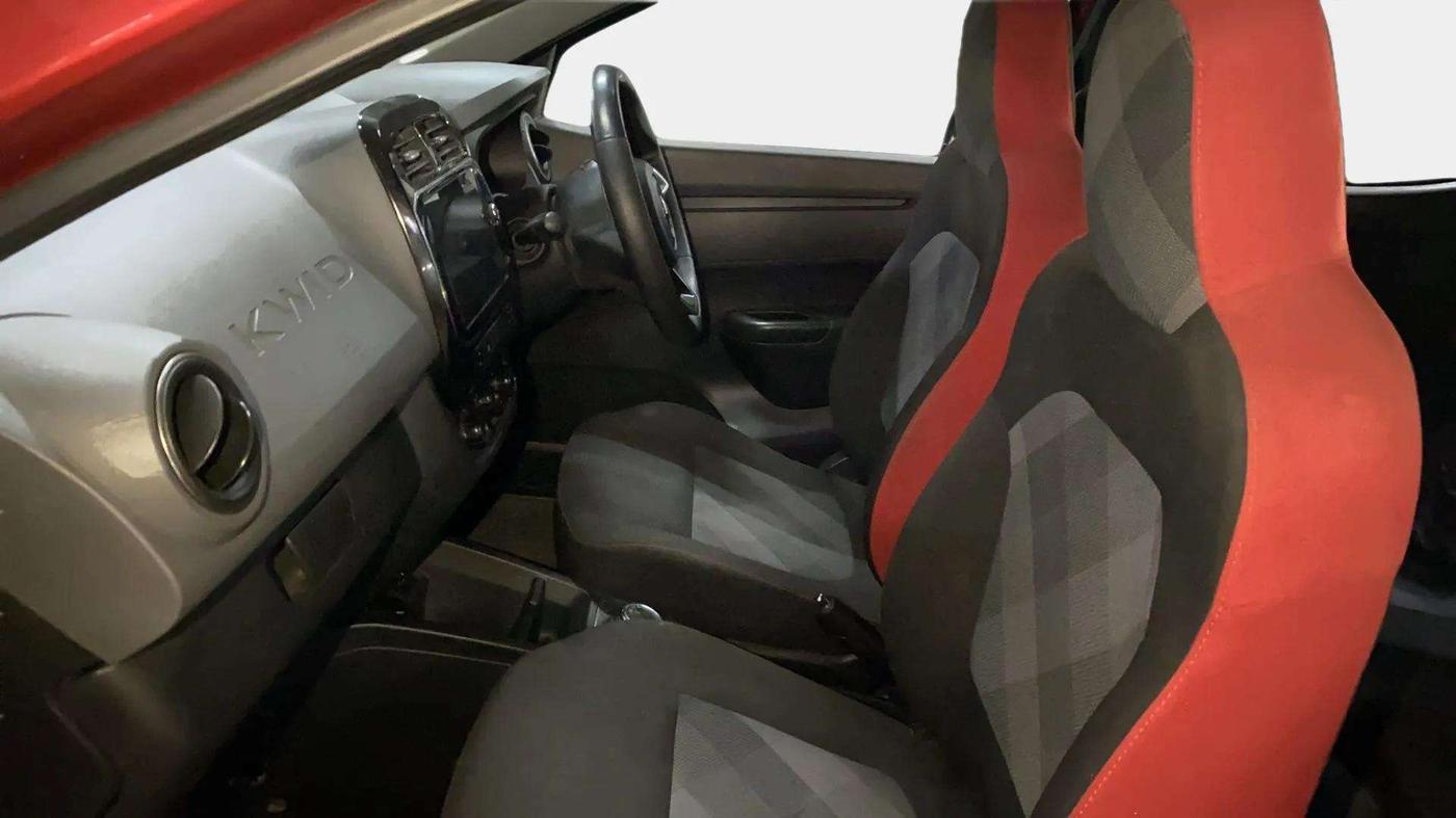 2019 Renault Kwid RXT 1.0 AMT (O), Petrol, Automatic, 62,693 km, Right Side Front Door Cabin