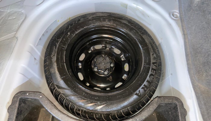 2015 Skoda Rapid 1.5 TDI CR AMBITION PLUS, Diesel, Manual, 1,28,085 km, Spare Tyre