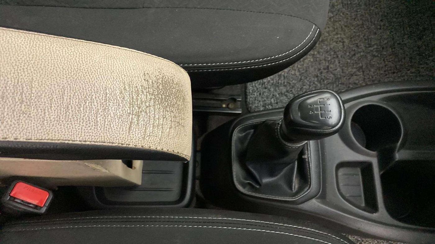 2018 Datsun Redi Go A, Petrol, Manual, 92,029 km, Gear Lever