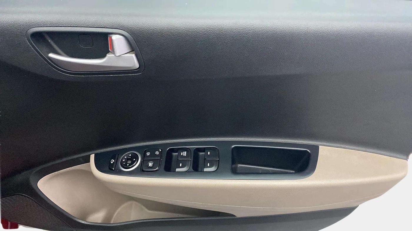 2015 Hyundai Grand i10 ASTA AT 1.2 KAPPA VTVT, Petrol, Automatic, 64,433 km, Driver Side Door Panels Control
