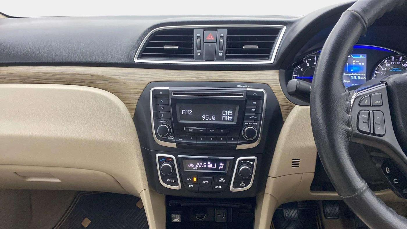 2018 Maruti Ciaz DELTA 1.5 SHVS MT PETROL, Petrol, Manual, 60,346 km, Air Conditioner
