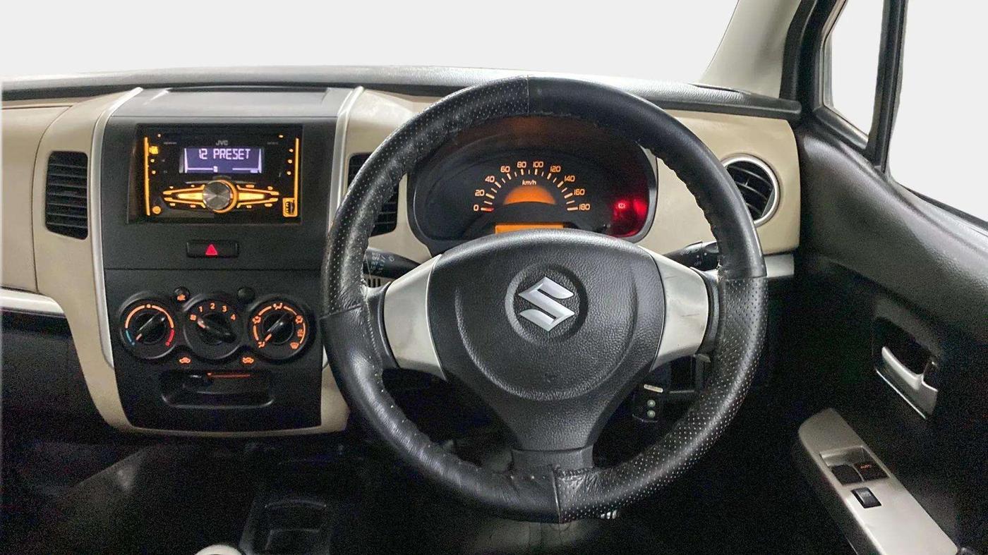 2017 Maruti Wagon R 1.0 LXI CNG, CNG, Manual, 21,192 km, Steering Wheel Close Up