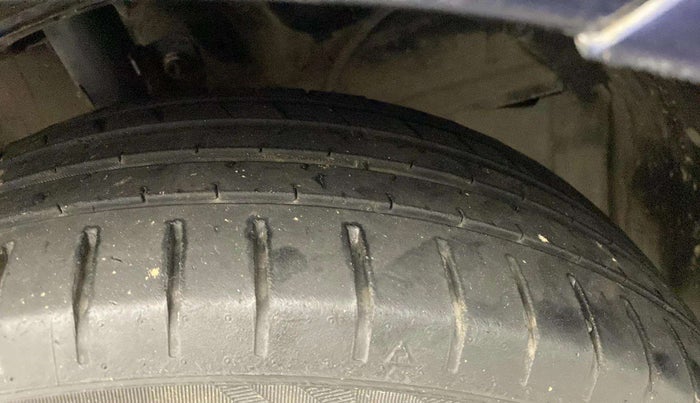 2019 Toyota Glanza G, Petrol, Manual, 74,598 km, Right Rear Tyre Tread