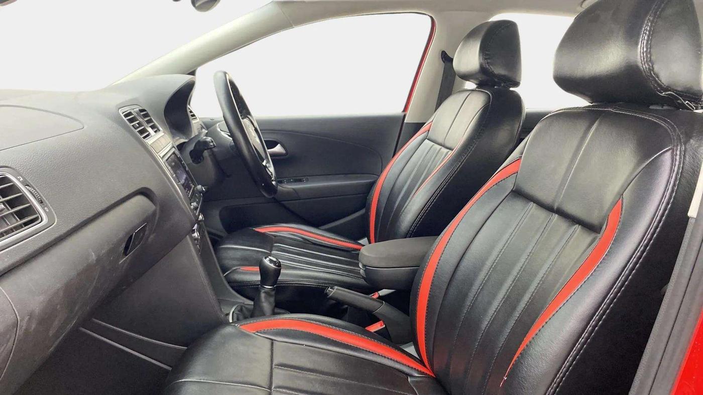 2018 Volkswagen Polo HIGHLINE 1.0L, Petrol, Manual, 76,779 km, Right Side Front Door Cabin