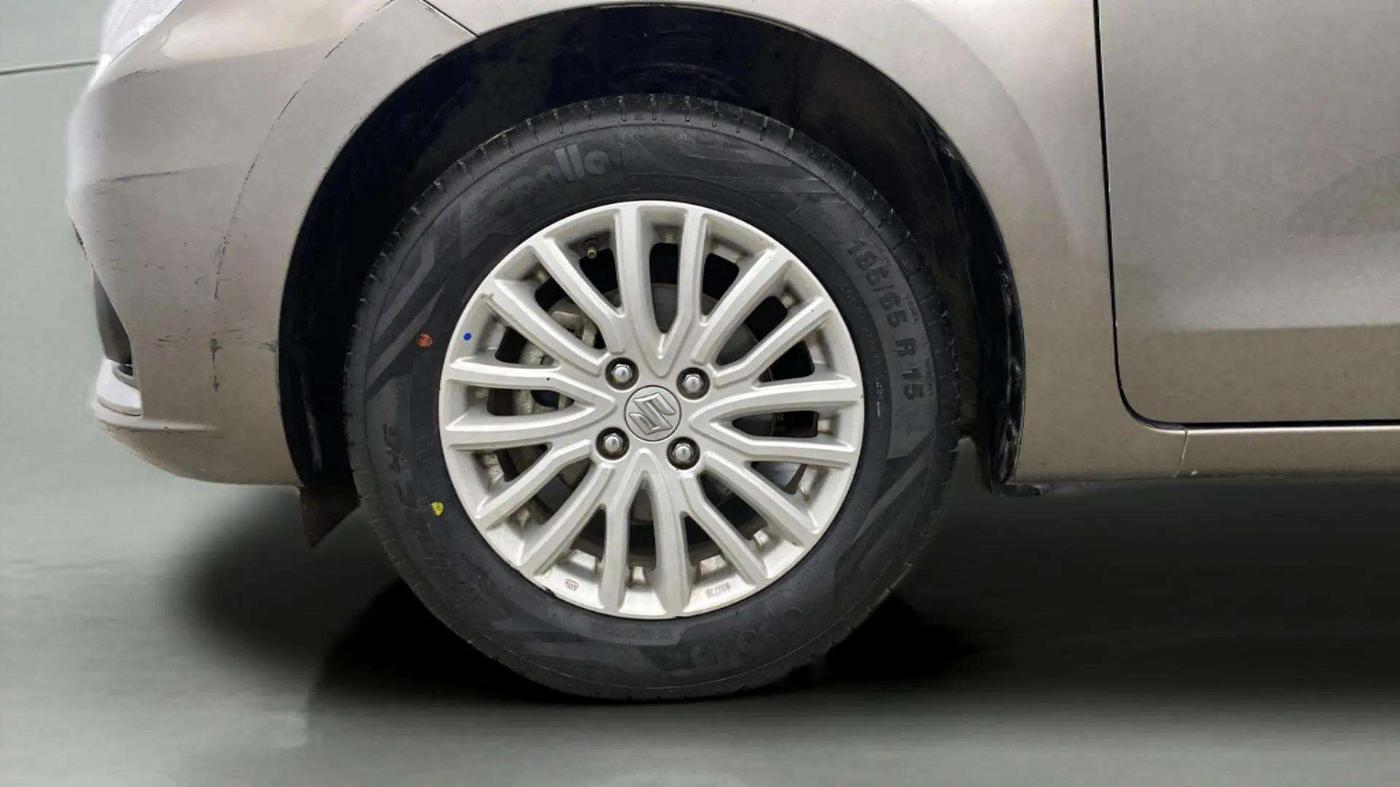 2022 Maruti Dzire ZXI CNG, CNG, Manual, 53,235 km, Left Front Wheel