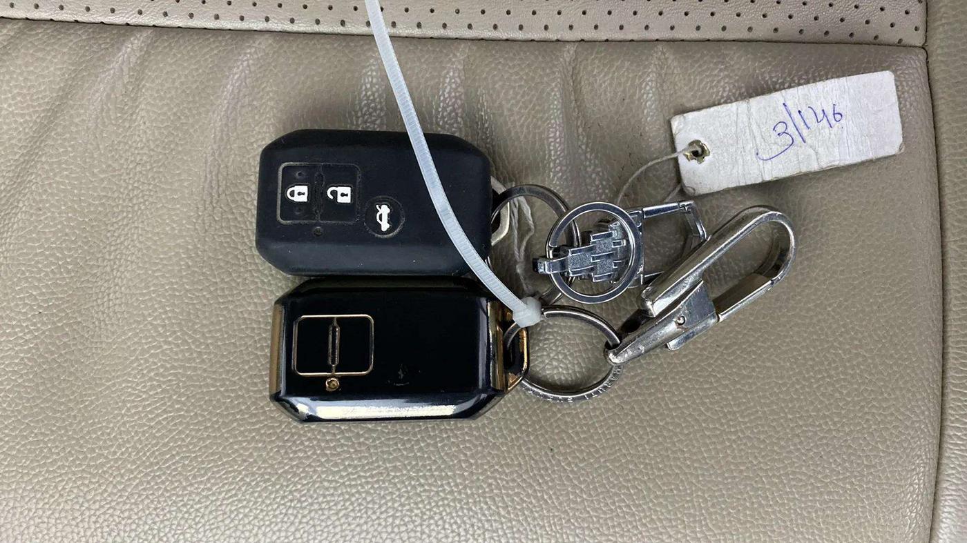 2022 Maruti Dzire ZXI CNG, CNG, Manual, 53,235 km, Key Close Up