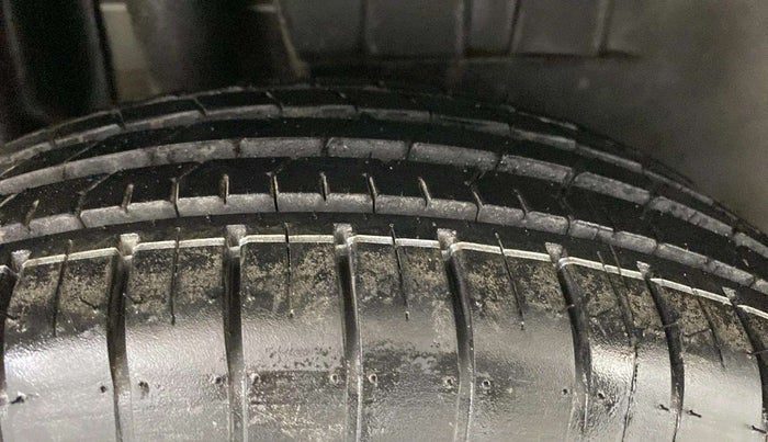 2022 Maruti Dzire ZXI CNG, CNG, Manual, 53,235 km, Left Rear Tyre Tread