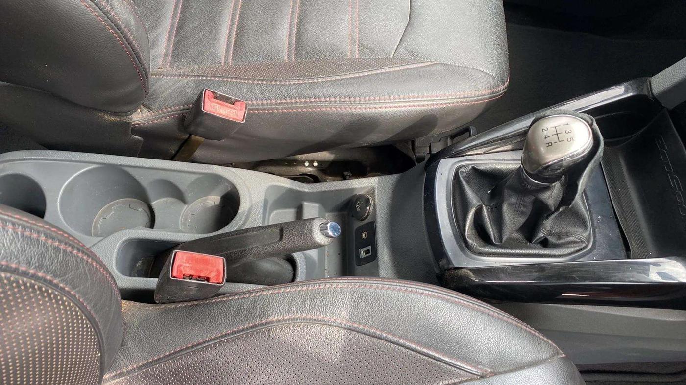 2015 Ford Ecosport TITANIUM+ 1.0L ECOBOOST, Petrol, Manual, 76,713 km, Gear Lever