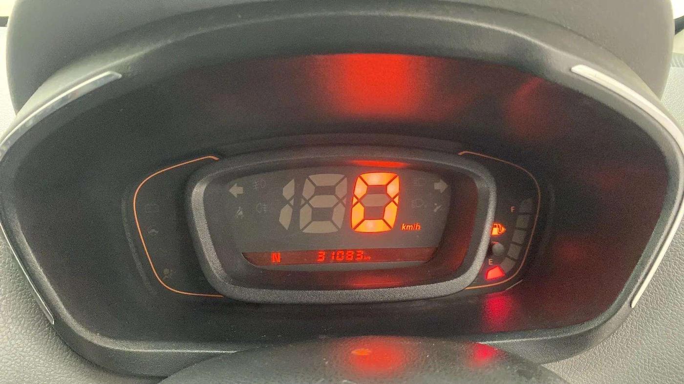 2018 Renault Kwid RXT 1.0 AMT, Petrol, Automatic, 31,082 km, Odometer Image
