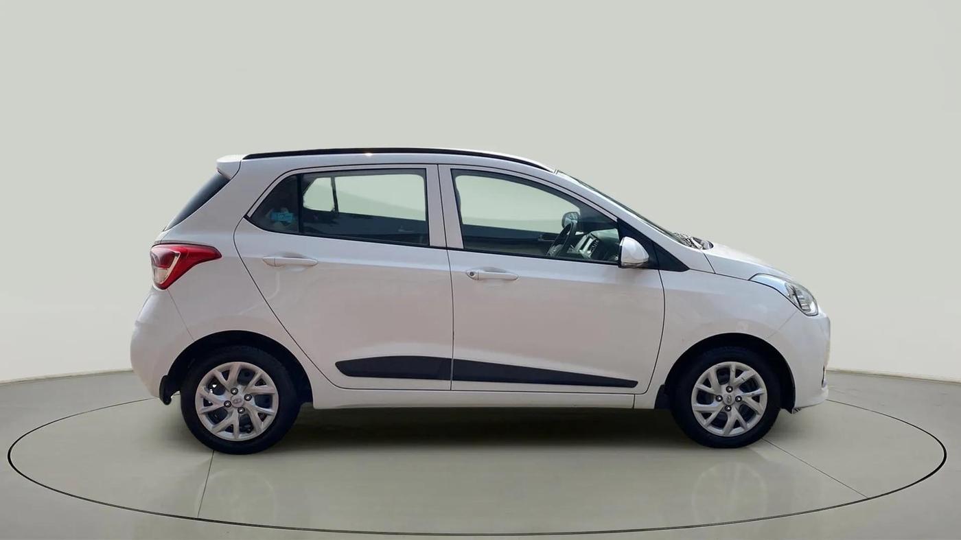 2018 Hyundai Grand i10 SPORTZ 1.2 KAPPA VTVT, Petrol, Manual, 6,007 km, Right Side View