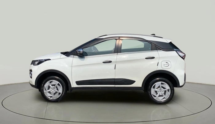 2022 Tata NEXON XM SUNROOF PETROL, Petrol, Manual, 17,620 km, Left Side