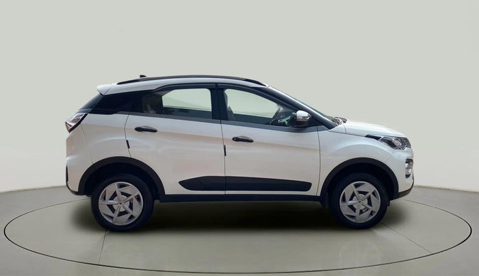 2022 Tata NEXON XM SUNROOF PETROL, Petrol, Manual, 17,620 km, Right Side View