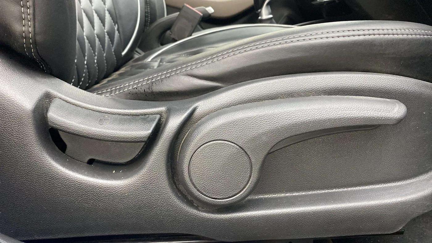 2019 Hyundai Elite i20 ASTA 1.4 CRDI (O), Diesel, Manual, 94,101 km, Driver Side Adjustment Panel