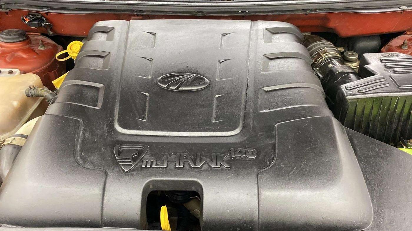 2015 Mahindra XUV500 W10, Diesel, Manual, 76,637 km, Open Bonet