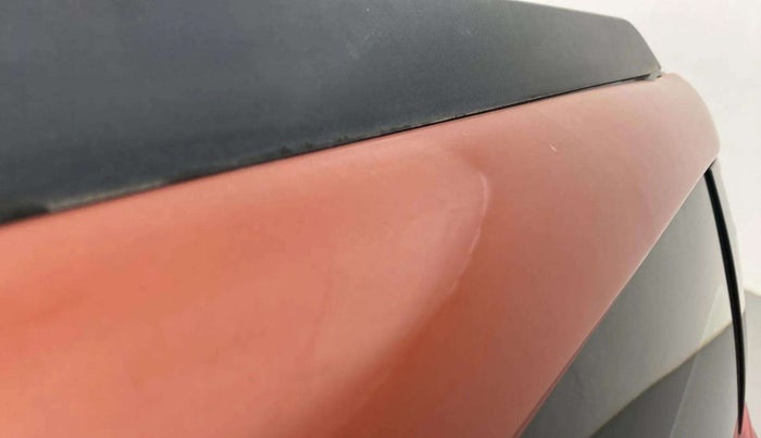 2015 Mahindra XUV500 W10, Diesel, Manual, 76,631 km, Left C pillar - Paint is slightly faded