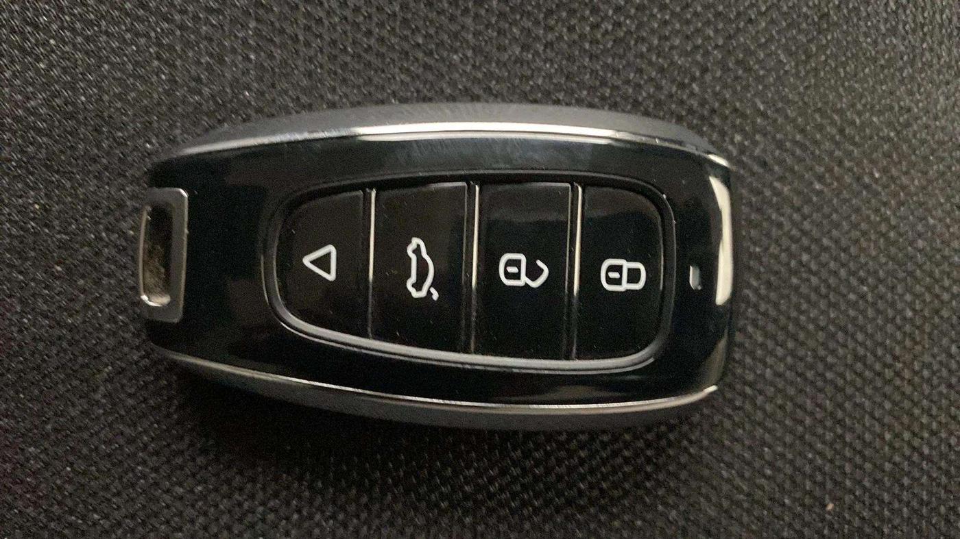 2015 Mahindra XUV500 W10, Diesel, Manual, 76,637 km, Key Close Up