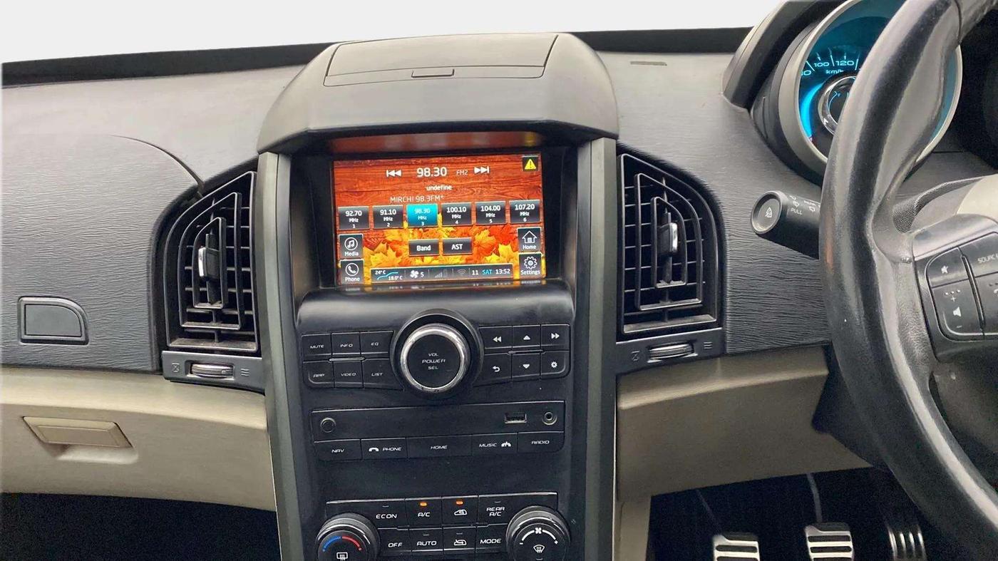 2015 Mahindra XUV500 W10, Diesel, Manual, 76,637 km, Air Conditioner