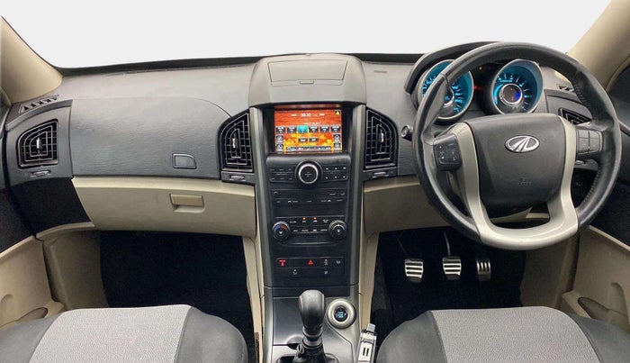 2015 Mahindra XUV500 W10, Diesel, Manual, 76,631 km, Dashboard