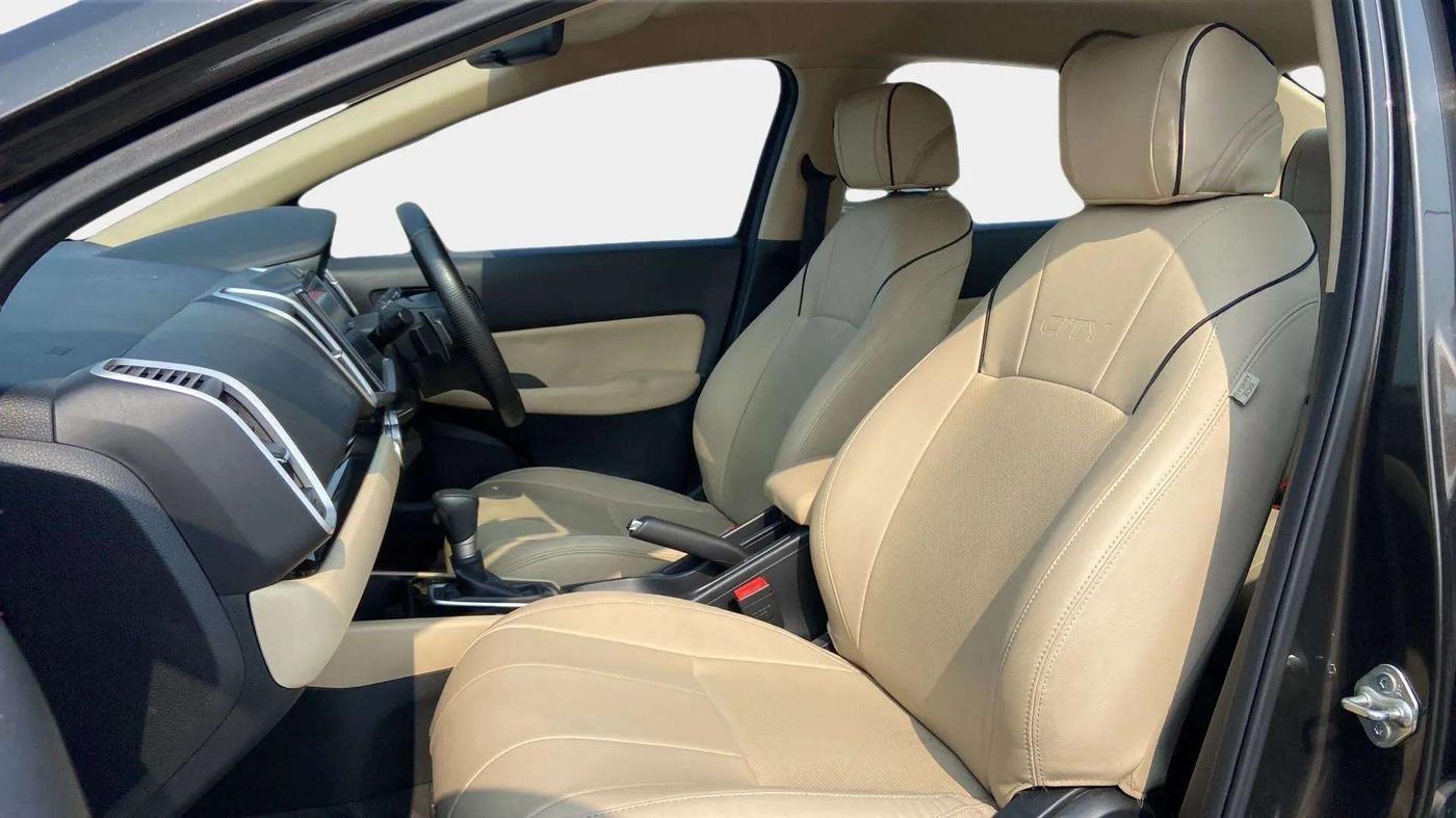 2022 Honda City 1.5L I-VTE V CVT, Petrol, Automatic, 35,649 km, Right Side Front Door Cabin