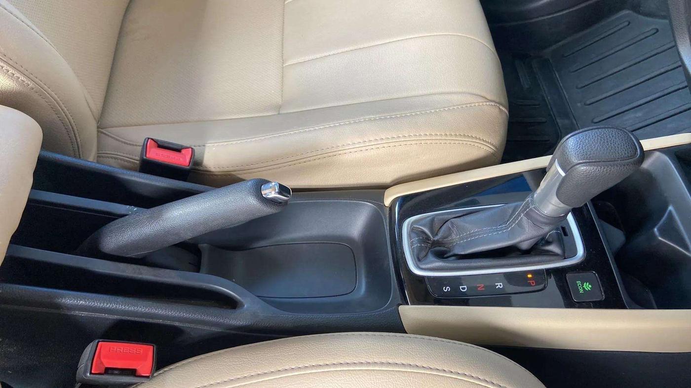 2022 Honda City 1.5L I-VTE V CVT, Petrol, Automatic, 35,649 km, Gear Lever