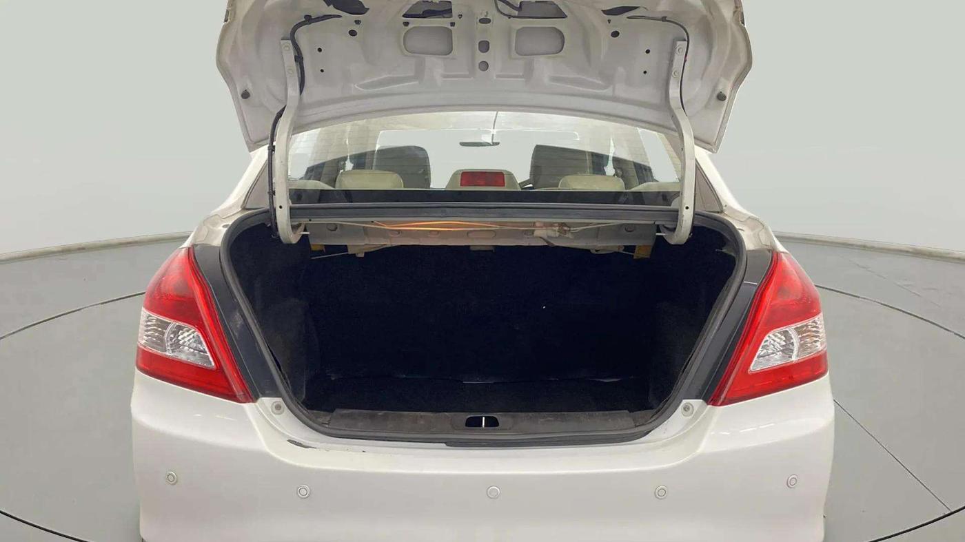 2015 Maruti Swift Dzire ZXI, Petrol, Manual, 49,684 km, Boot Inside