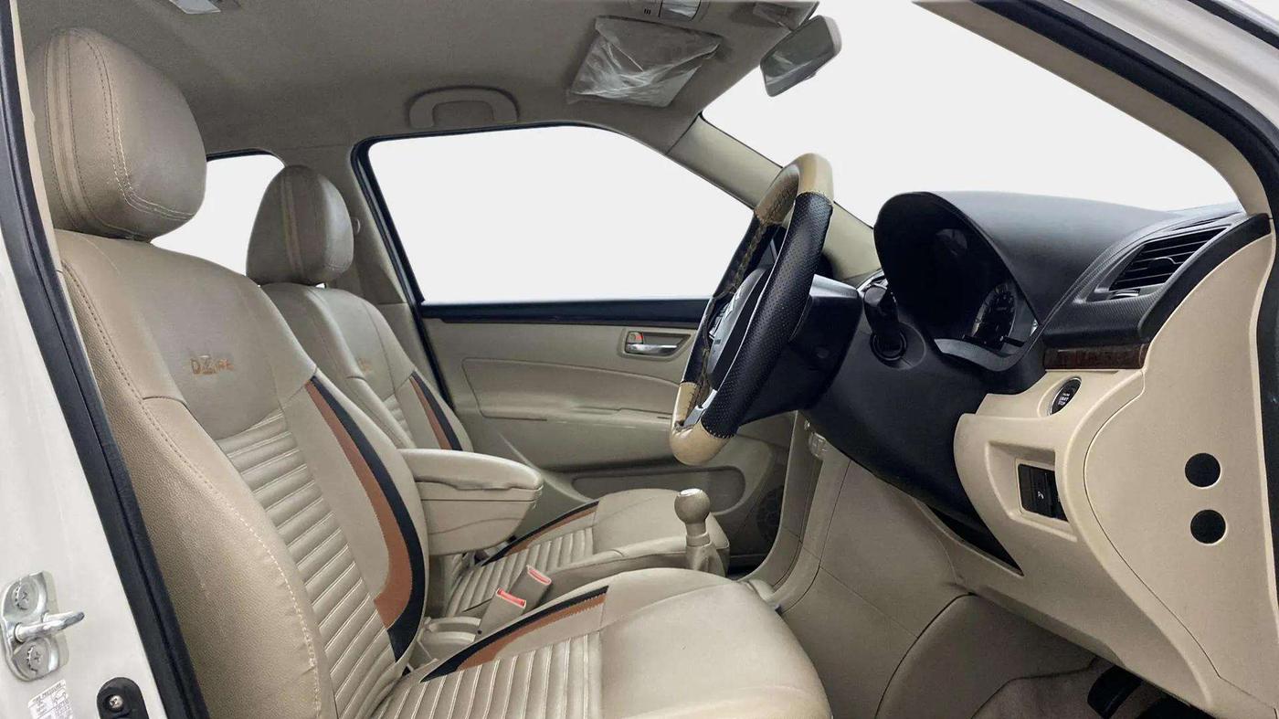 2015 Maruti Swift Dzire ZXI, Petrol, Manual, 49,684 km, Right Side Front Door Cabin