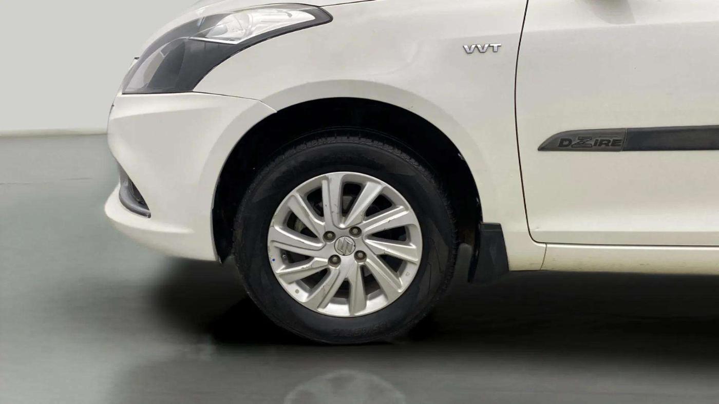 2015 Maruti Swift Dzire ZXI, Petrol, Manual, 49,684 km, Left Front Wheel