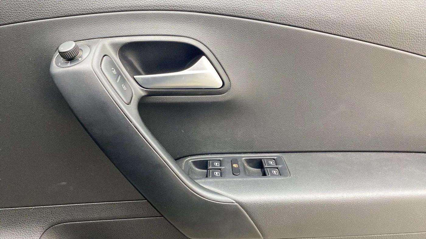 2019 Volkswagen Polo GT TSI AT, Petrol, Automatic, 25,710 km, Driver Side Door Panels Control