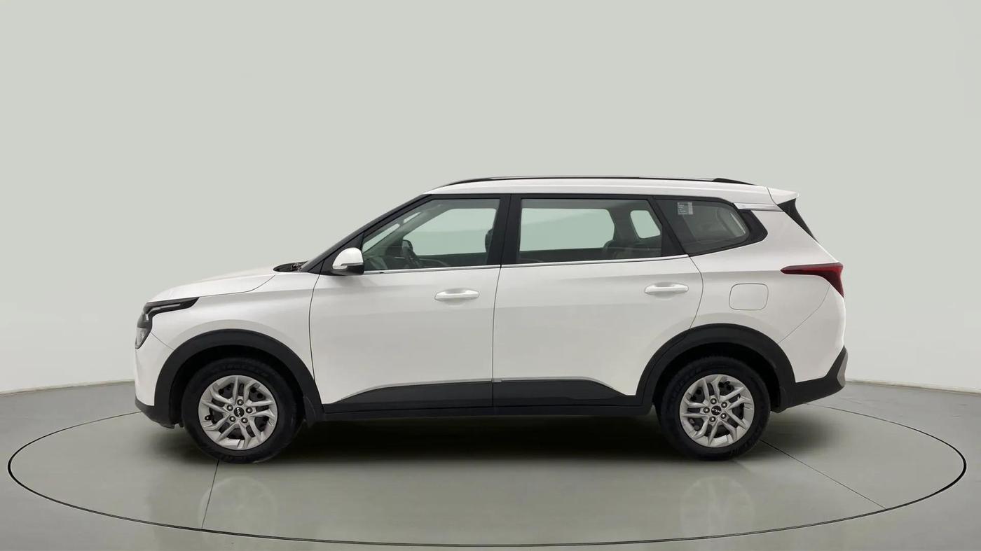 2022 KIA CARENS PRESTIGE 1.4 PETROL 7 STR, Petrol, Manual, 33,209 km, Left Side