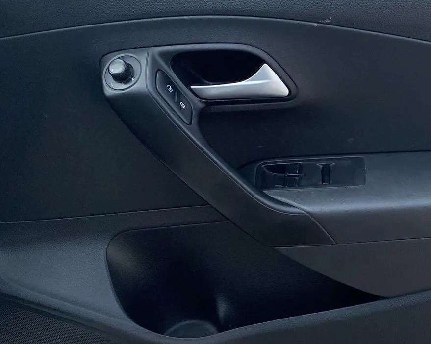 2019 Volkswagen Polo COMFORTLINE 1.0L MPI, Petrol, Manual, 35,330 km, Driver Side Door Panels Control