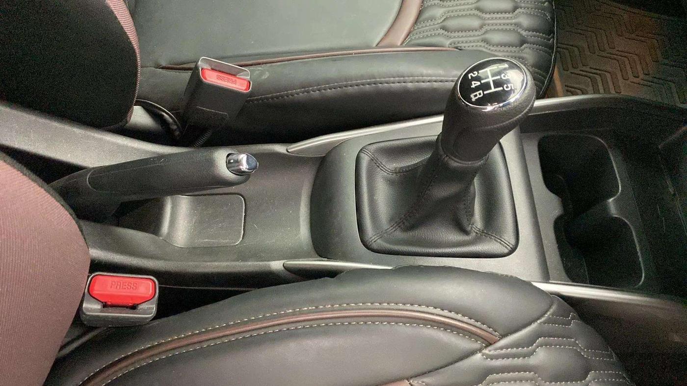 2024 Maruti FRONX ALPHA 1.0 TURBO MT, CNG, Manual, 8,105 km, Gear Lever