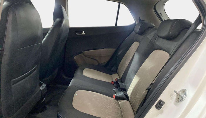 2016 Hyundai Grand i10 ASTA AT 1.2 KAPPA VTVT, Petrol, Automatic, 39,542 km, Right Side Rear Door Cabin