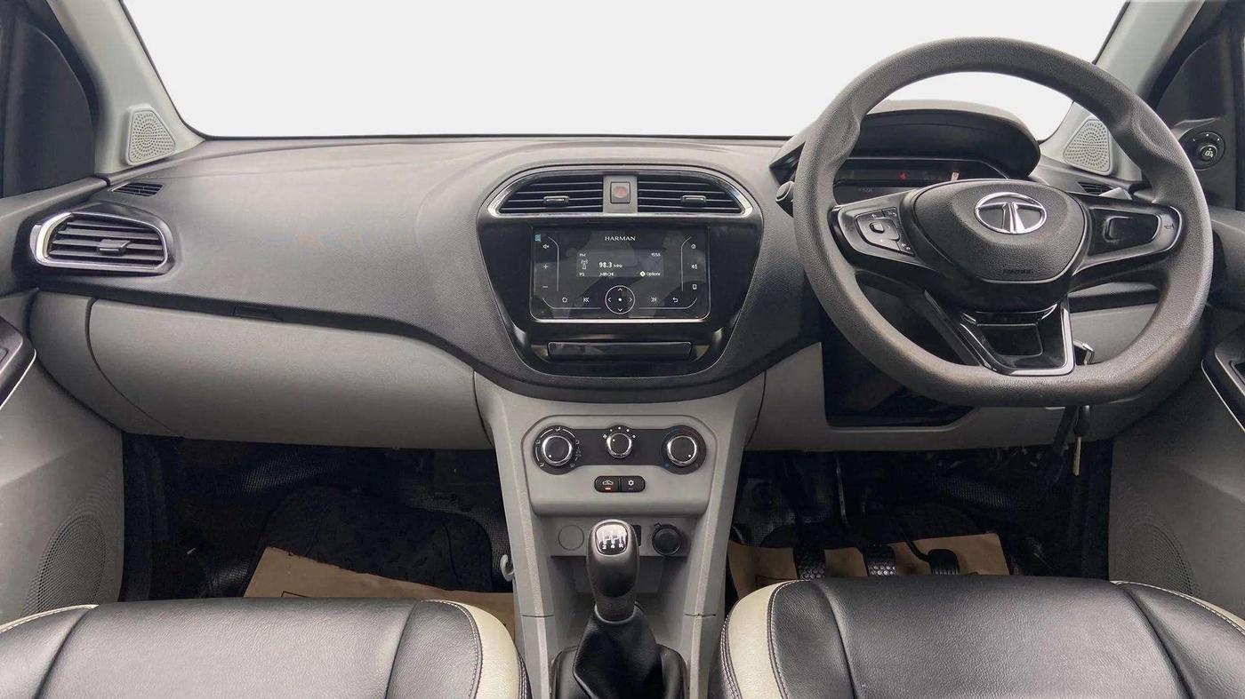2023 Tata Tiago XT PETROL, Petrol, Manual, 31,365 km, Dashboard