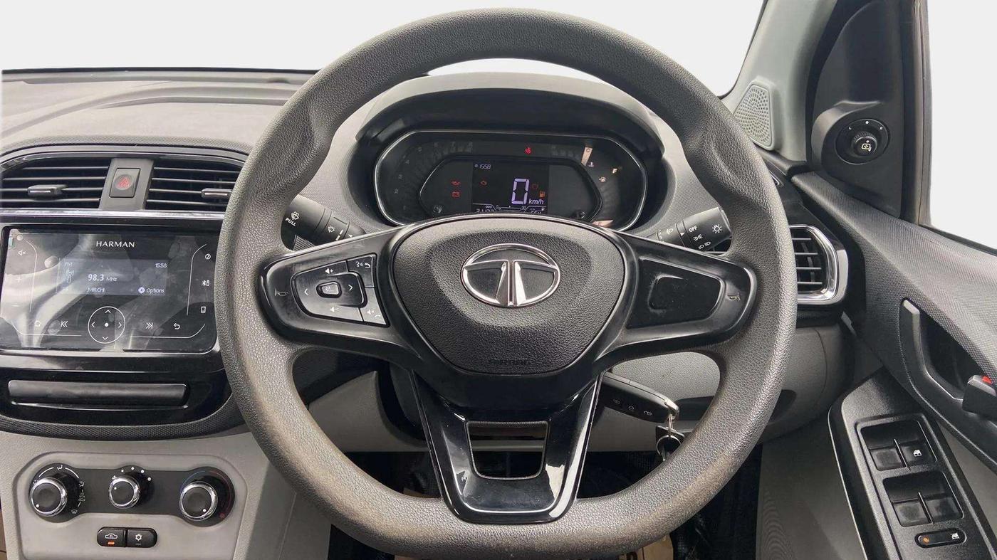 2023 Tata Tiago XT PETROL, Petrol, Manual, 31,365 km, Steering Wheel Close Up