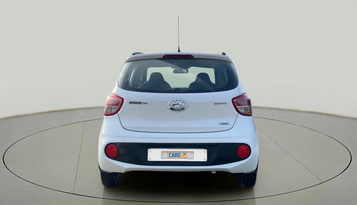 2018 Hyundai Grand i10 SPORTZ AT 1.2 KAPPA VTVT, Petrol, Automatic, 18,387 km, Back/Rear