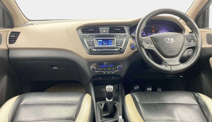 2014 Hyundai Elite i20 SPORTZ 1.2 (O), Petrol, Manual, 63,985 km, Dashboard