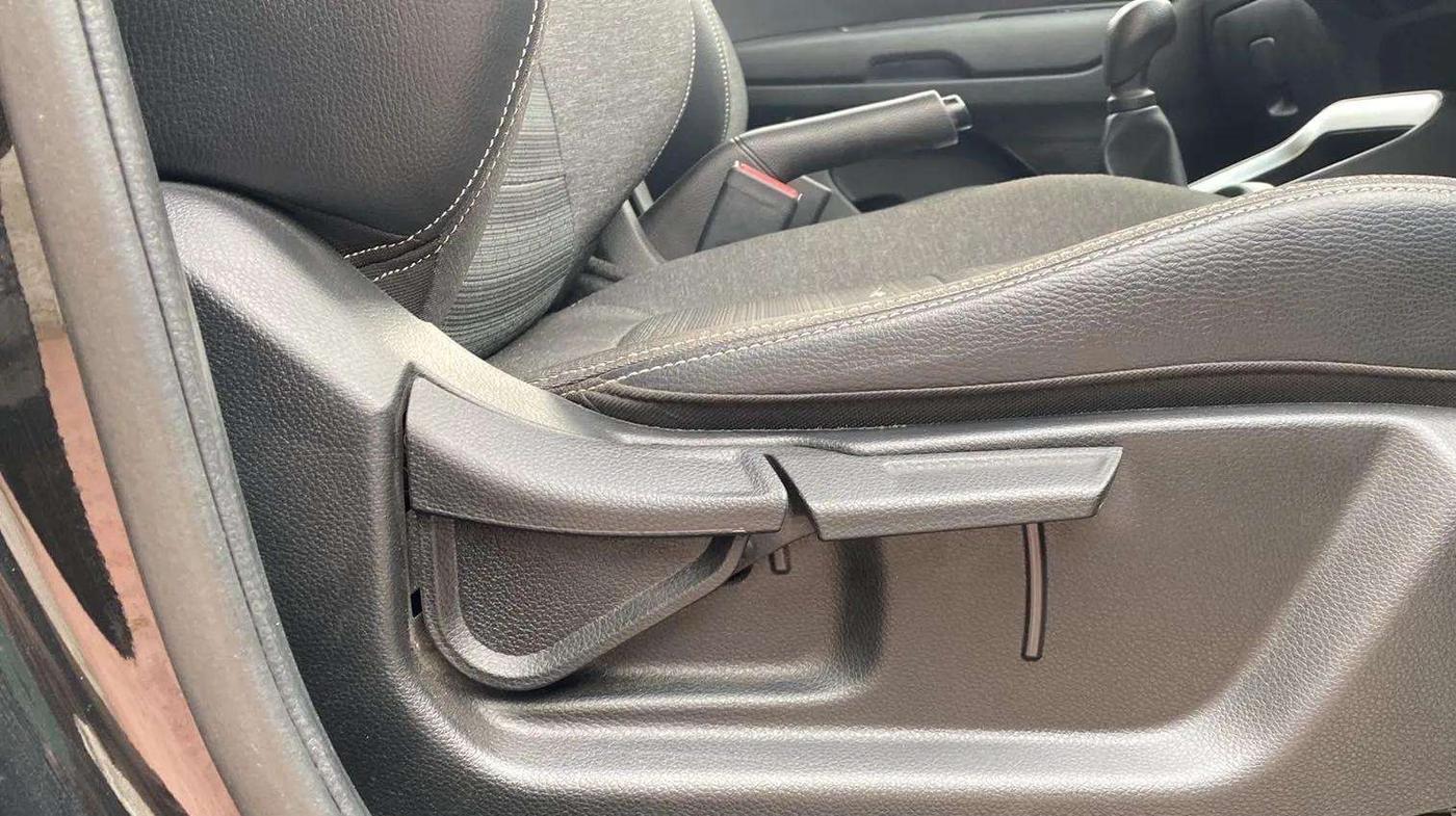 2023 KIA SONET HTK PLUS 1.2 PETROL MT, Petrol, Manual, 9,403 km, Driver Side Adjustment Panel