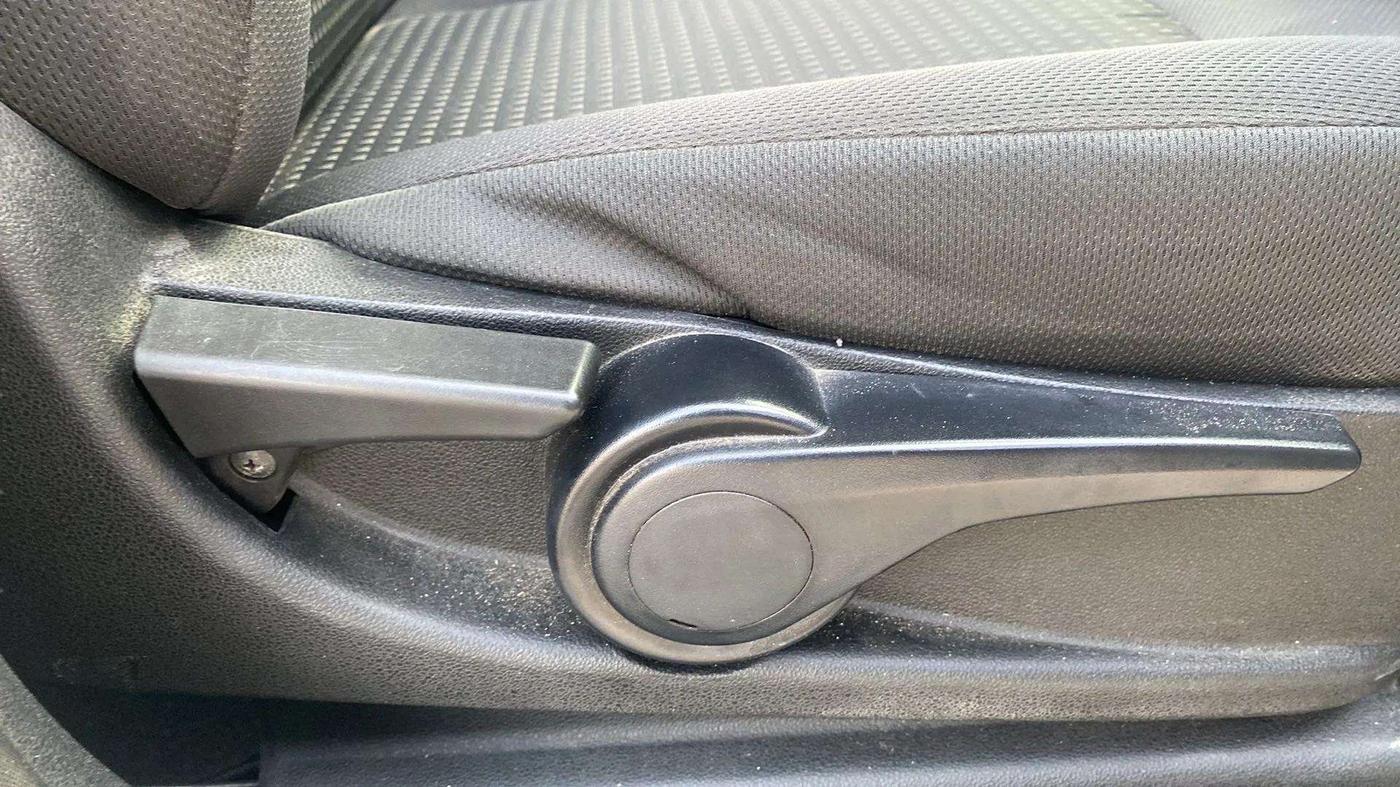 2018 Tata Tiago XZ PETROL, Petrol, Manual, 27,912 km, Driver Side Adjustment Panel