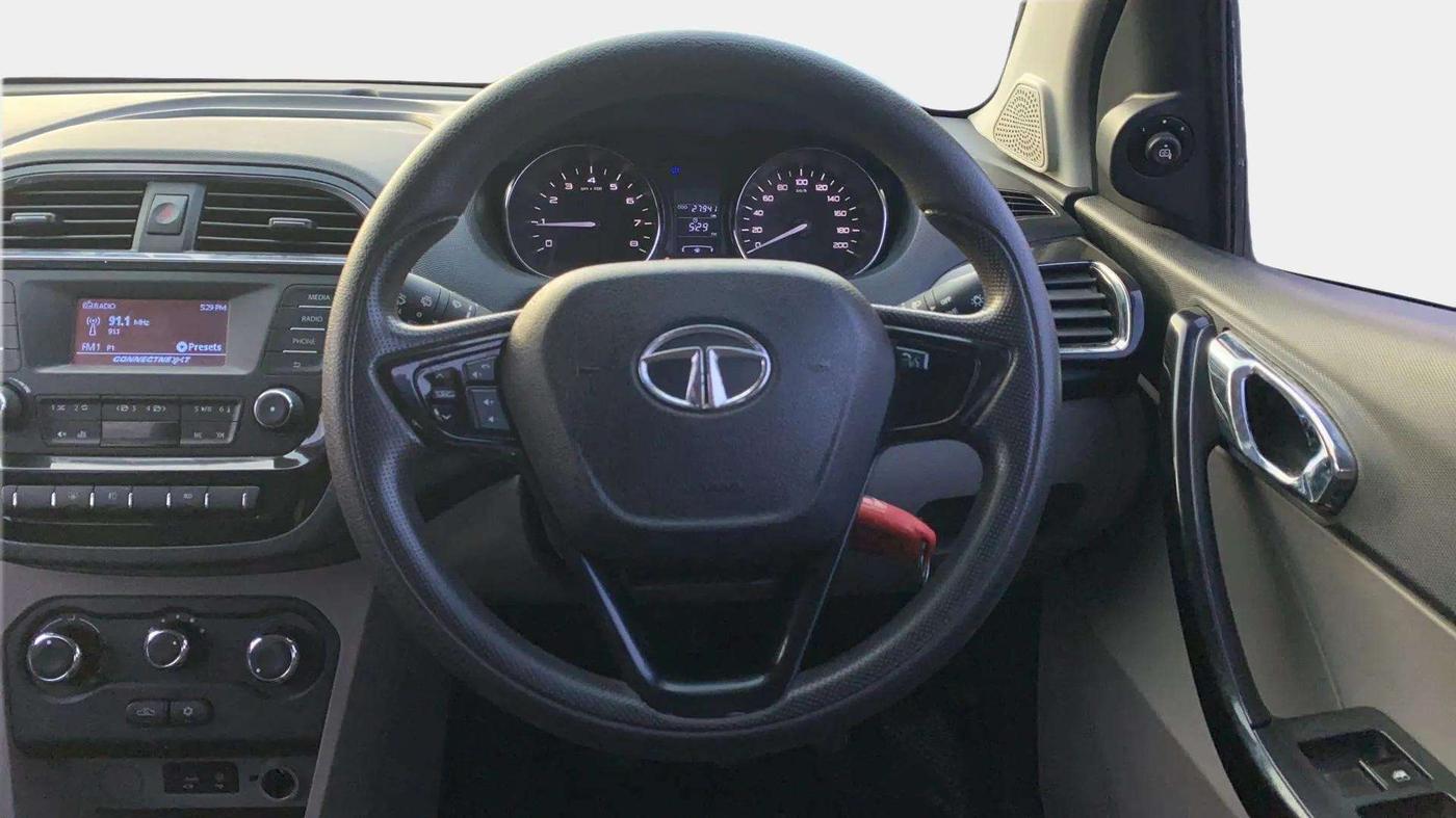 2018 Tata Tiago XZ PETROL, Petrol, Manual, 27,912 km, Steering Wheel Close Up
