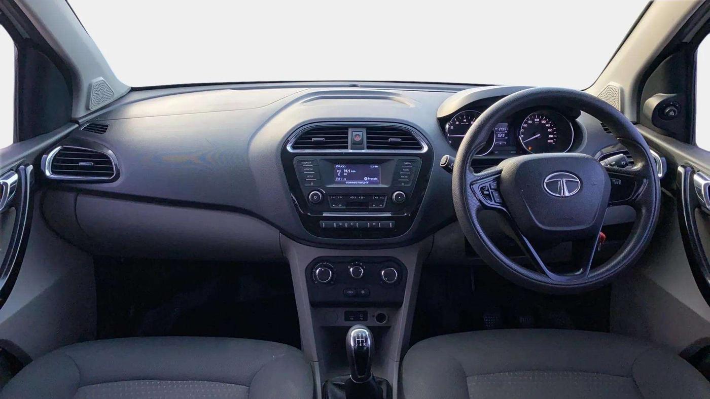 2018 Tata Tiago XZ PETROL, Petrol, Manual, 27,912 km, Dashboard
