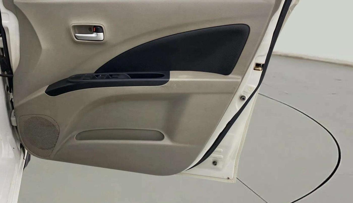 2017 Maruti Celerio VXI CNG, CNG, Manual, 99,652 km, Driver Side Door Panels Control