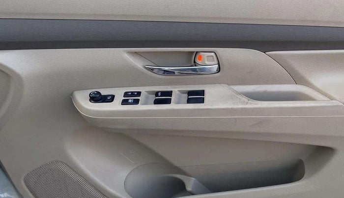 2021 Maruti Ertiga VXI AT SHVS, Petrol, Automatic, 77,347 km, Driver Side Door Panels Control