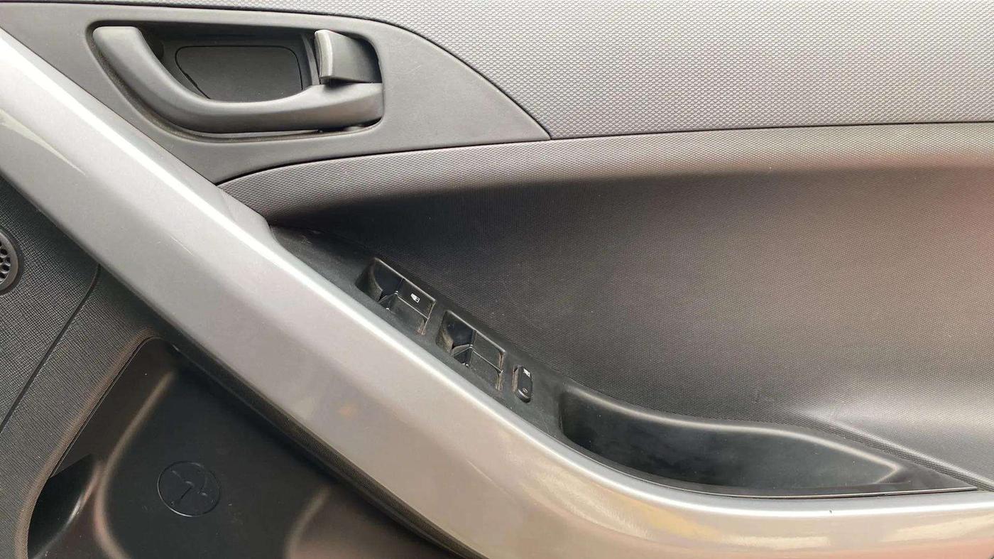 2022 Tata NEXON XM PETROL, Petrol, Manual, 29,108 km, Driver Side Door Panels Control