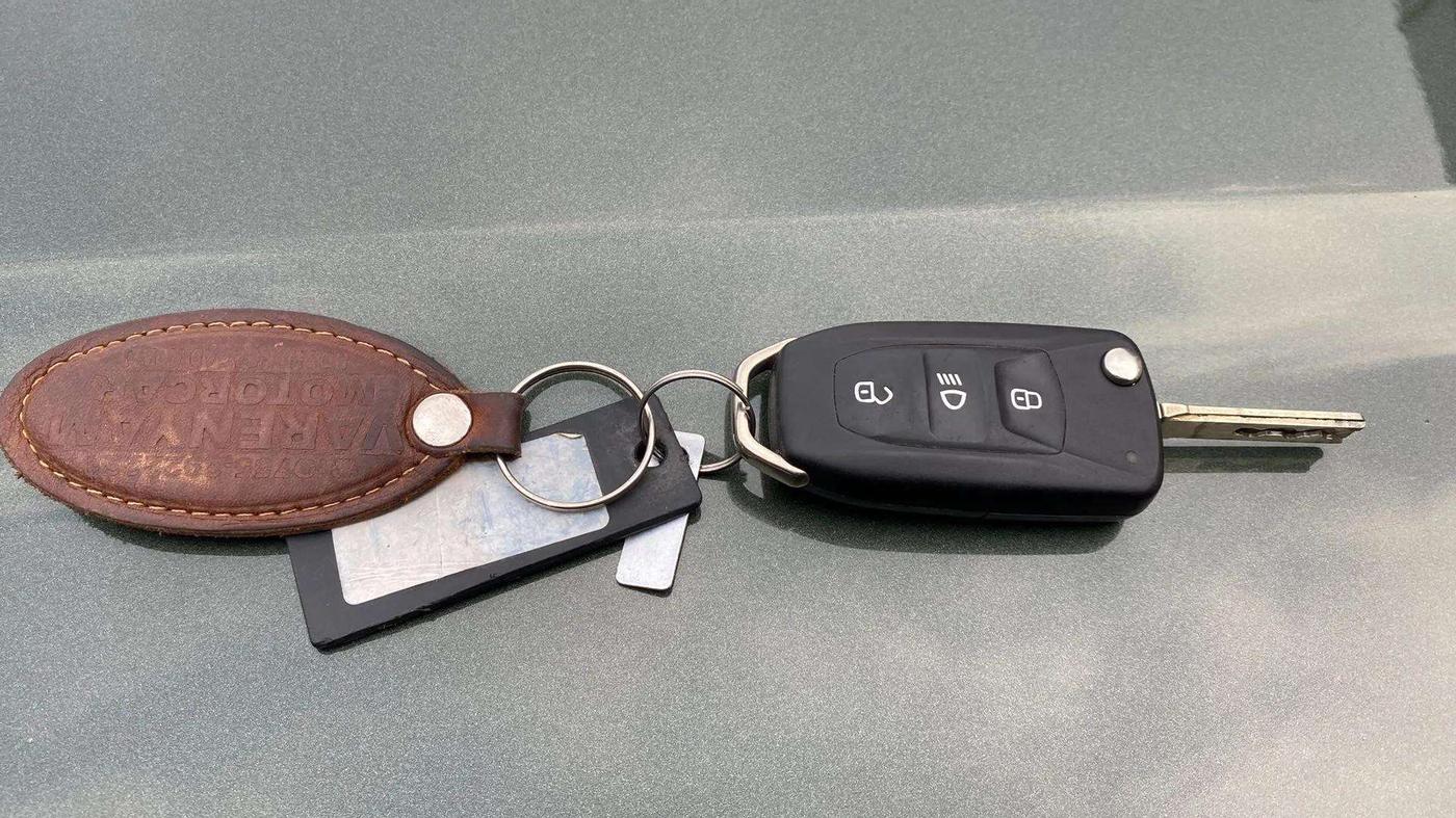2022 Tata NEXON XM PETROL, Petrol, Manual, 29,108 km, Key Close Up